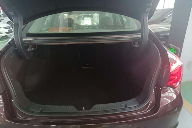 Used GAC Trumpchi GA6 2016 235T DCT Luxury Edition Trunk