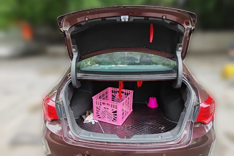 Used GAC Trumpchi GA6 2016 235T Manual Elite Edition Trunk