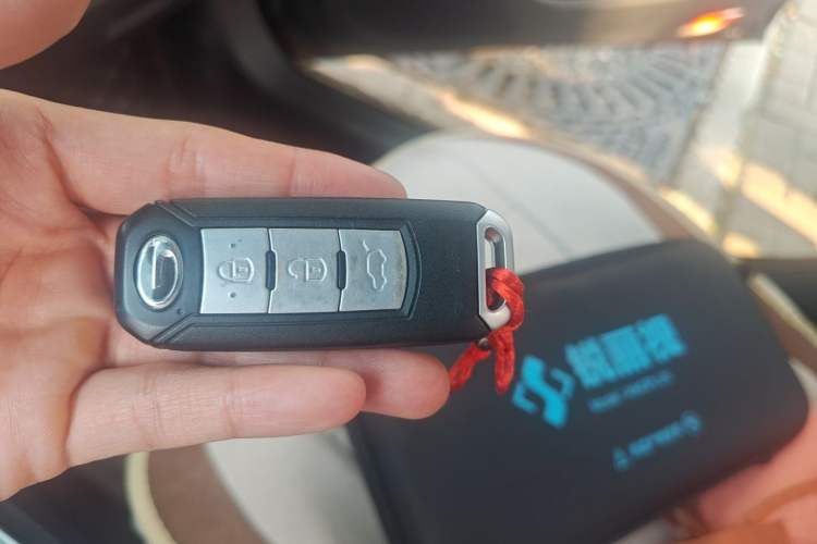 Used GAC Trumpchi GA6 2016 235T DCT Elite Edition Vehicle Key