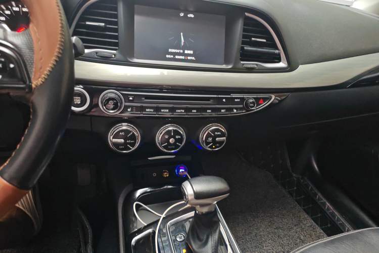 Used GAC Trumpchi GA6 2016 235T DCT Luxury Edition Audio And AC Panel