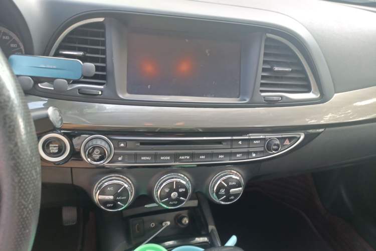 Used GAC Trumpchi GA6 2016 235T DCT Luxury Edition Audio And AC Panel