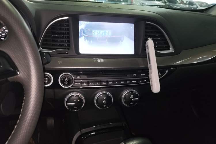 Used GAC Trumpchi GA6 2016 235T DCT Elite Edition Audio And AC Panel
