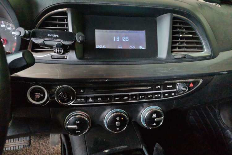 Used GAC Trumpchi GA6 2016 235T DCT Elite Edition Audio And AC Panel