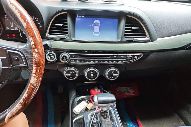 Used GAC Trumpchi GA6 2016 235T DCT Elite Edition Audio And AC Panel