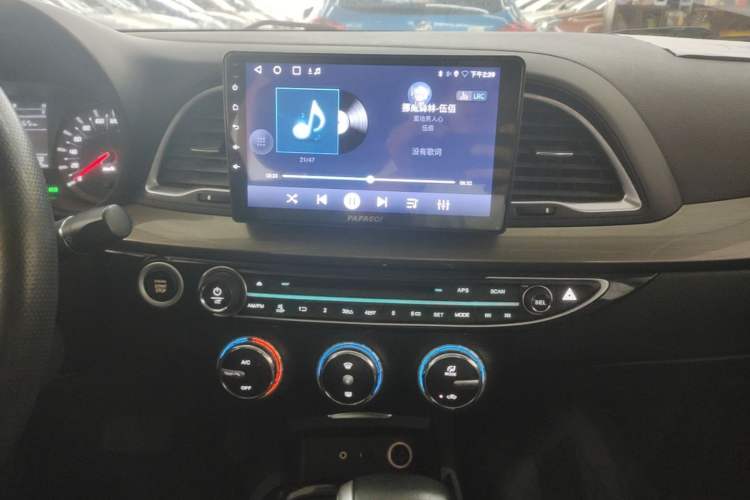 Used GAC Trumpchi GA6 2016 235T DCT Elite Edition Audio And AC Panel