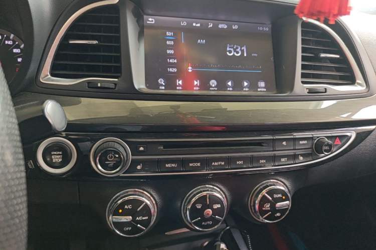 Used GAC Trumpchi GA6 2016 235T DCT Luxury Edition Audio And AC Panel