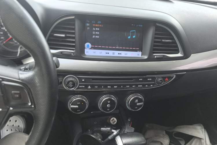 Used GAC Trumpchi GA6 2016 235T DCT Elite Edition Audio And AC Panel