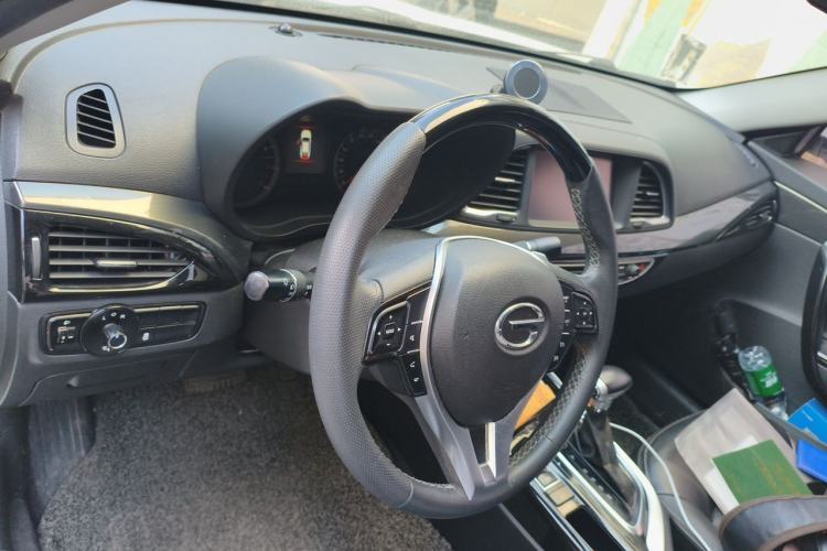 Used GAC Trumpchi GA6 2016 235T DCT Luxury Edition Center Console