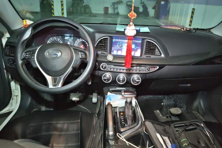 Used GAC Trumpchi GA6 2016 235T DCT Comfort Edition Center Console