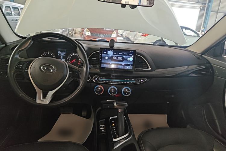 Used GAC Trumpchi GA6 2016 235T DCT Elite Edition Center Console