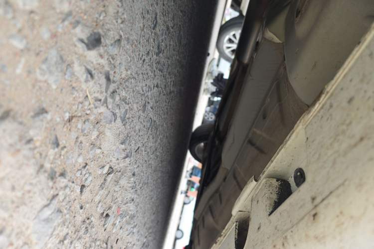Used GAC Trumpchi GA6 2016 235T DCT Elite Edition Chassis Front Left