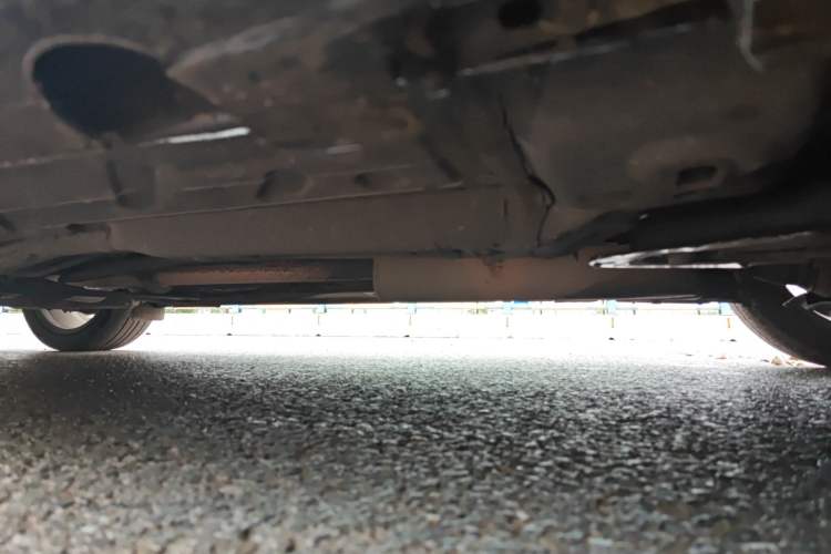 Used GAC Trumpchi GA6 2016 235T DCT Elite Edition Chassis Front Right