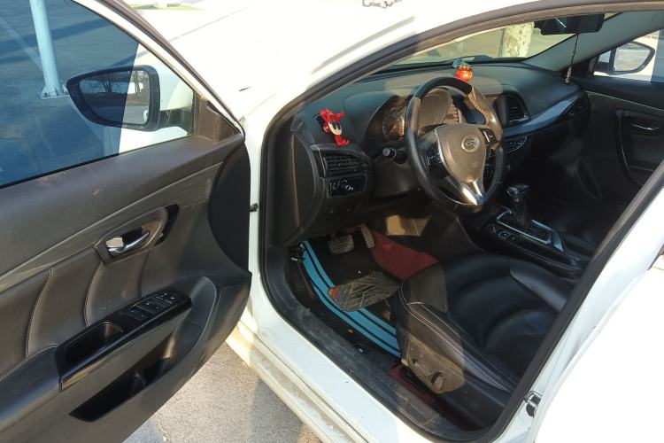 Used GAC Trumpchi GA6 2016 235T DCT Elite Edition Driver Seat