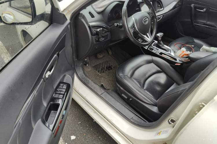 Used GAC Trumpchi GA6 2016 235T DCT Elite Edition Driver Seat