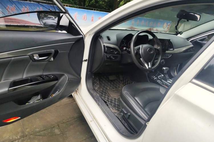 Used GAC Trumpchi GA6 2016 235T DCT Elite Edition Driver Seat