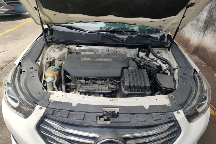 Used GAC Trumpchi GA6 2016 235T DCT Luxury Edition Engine Bay
