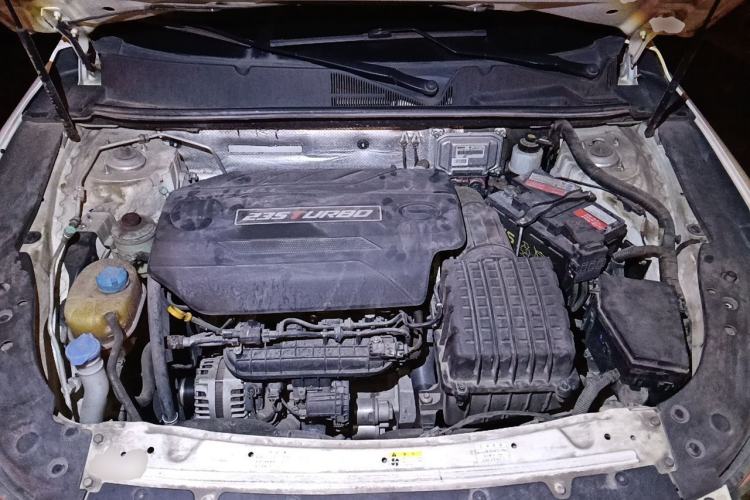 Used GAC Trumpchi GA6 2016 235T Manual Elite Edition Engine Bay