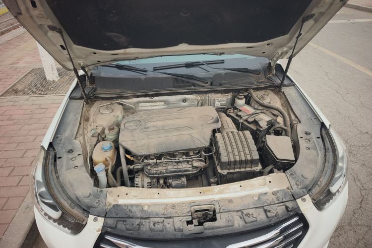 Used GAC Trumpchi GA6 2016 235T Manual Elite Edition Engine Bay