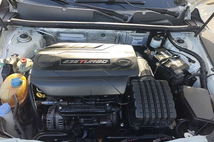 Used GAC Trumpchi GA6 2016 235T DCT Elite Edition Engine Bay
