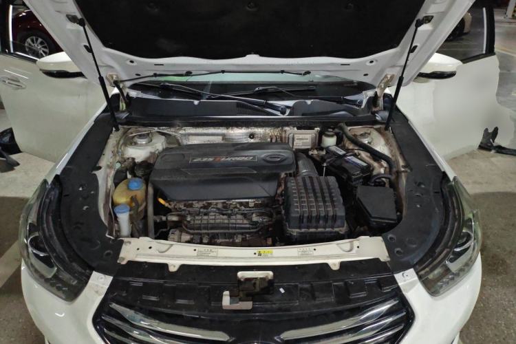 Used GAC Trumpchi GA6 2016 235T DCT Luxury Edition Engine Bay