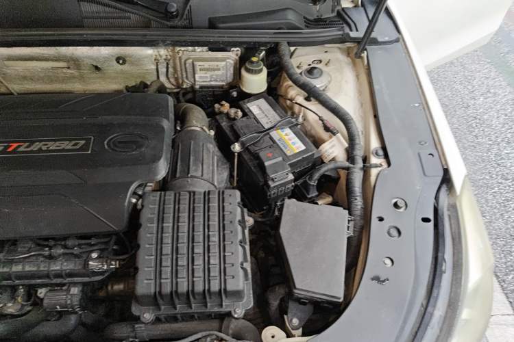 Used GAC Trumpchi GA6 2016 235T DCT Luxury Edition Engine Bay Left