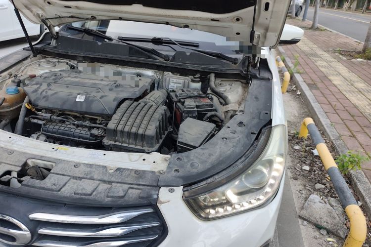Used GAC Trumpchi GA6 2016 235T DCT Elite Edition Engine Bay Left