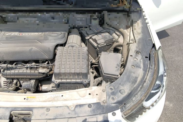 Used GAC Trumpchi GA6 2016 235T DCT Elite Edition Engine Bay Left