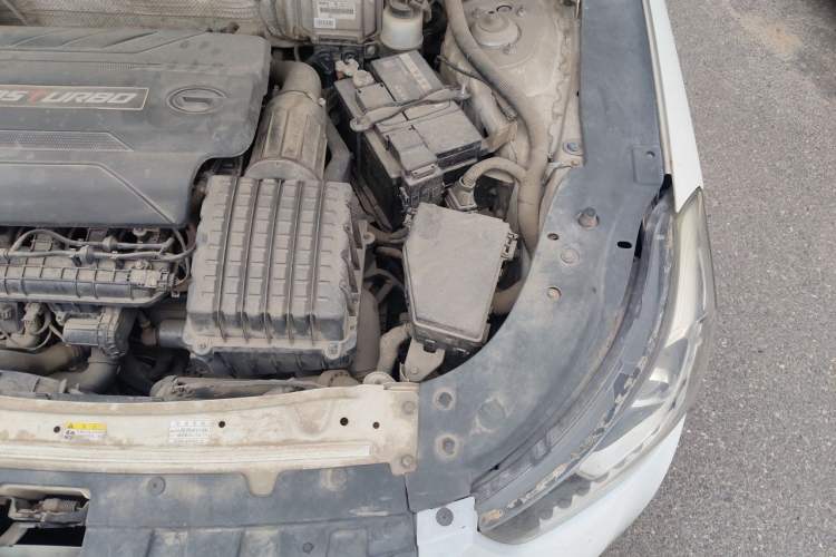 Used GAC Trumpchi GA6 2016 235T DCT Luxury Edition Engine Bay Left