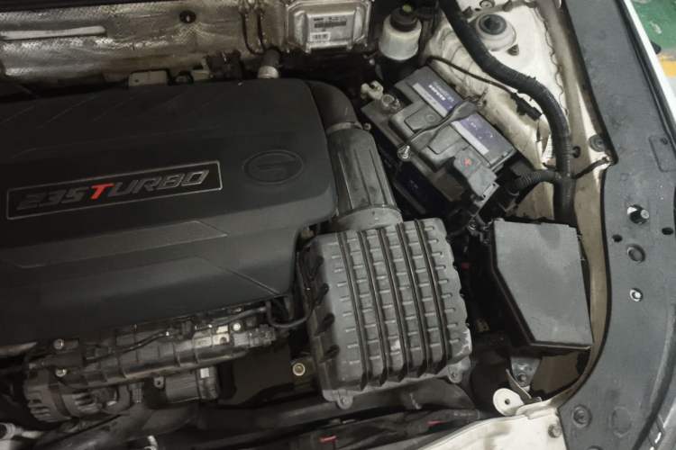 Used GAC Trumpchi GA6 2016 235T DCT Elite Edition Engine Bay Left