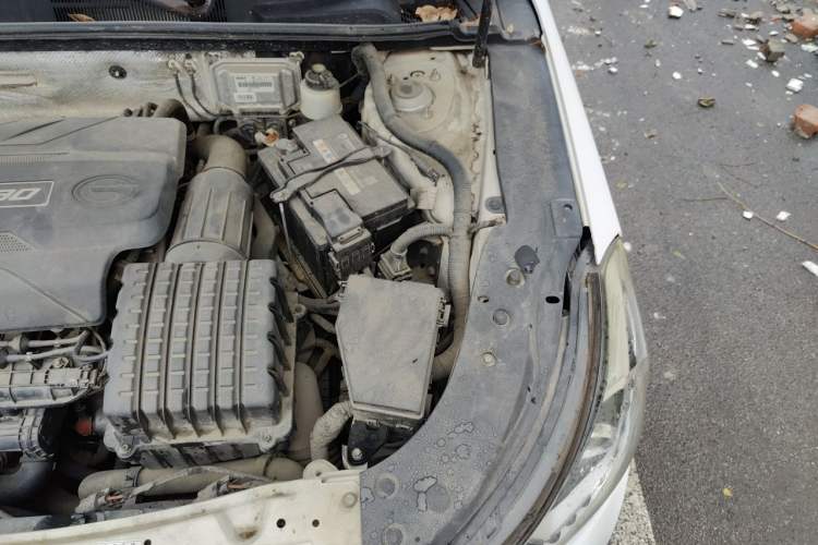 Used GAC Trumpchi GA6 2016 235T DCT Elite Edition Engine Bay Left