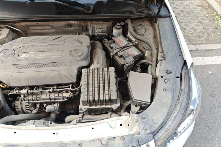 Used GAC Trumpchi GA6 2016 235T Manual Elite Edition Engine Bay Left