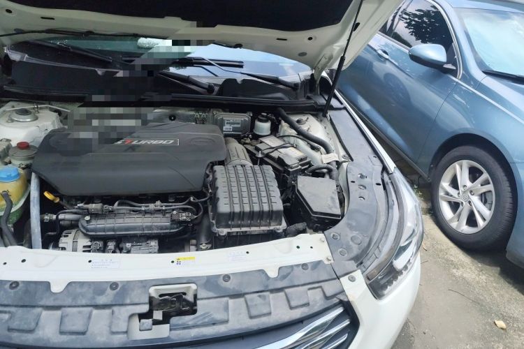 Used GAC Trumpchi GA6 2016 235T DCT Luxury Edition Engine Bay Left