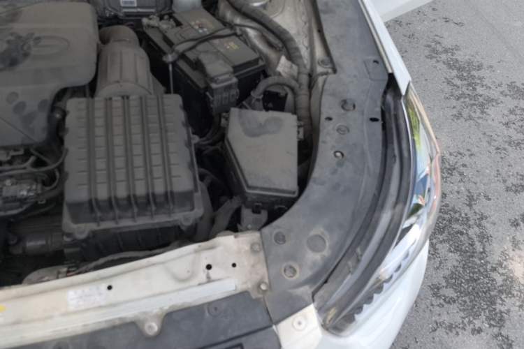 Used GAC Trumpchi GA6 2016 235T DCT Elite Edition Engine Bay Left
