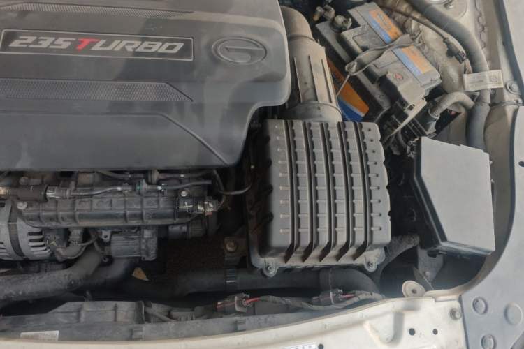 Used GAC Trumpchi GA6 2016 235T DCT Elite Edition Engine Bay Left