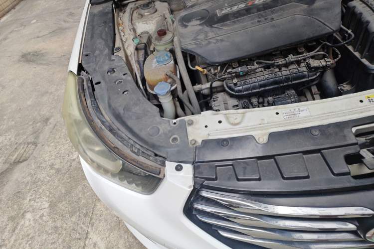 Used GAC Trumpchi GA6 2016 235T DCT Luxury Edition Engine Bay Right