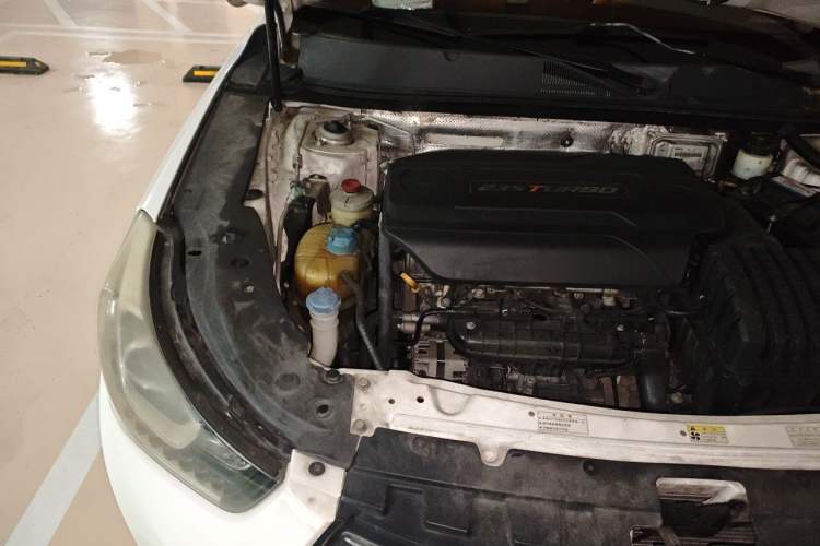 Used GAC Trumpchi GA6 2016 235T DCT Luxury Edition Engine Bay Right