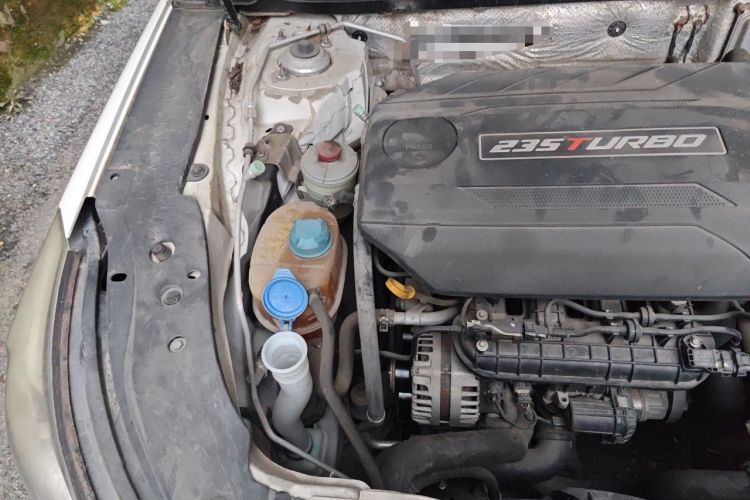 Used GAC Trumpchi GA6 2016 235T DCT Elite Edition Engine Bay Right