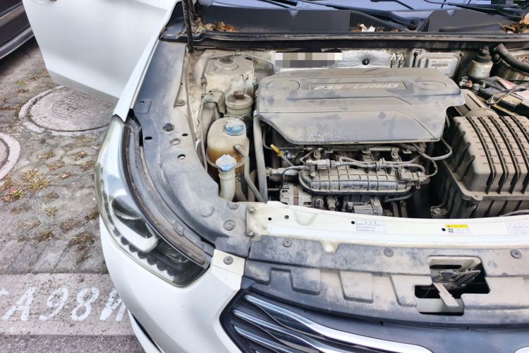 Used GAC Trumpchi GA6 2016 235T DCT Elite Edition Engine Bay Right