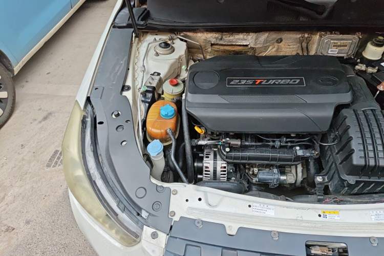 Used GAC Trumpchi GA6 2016 235T DCT Elite Edition Engine Bay Right