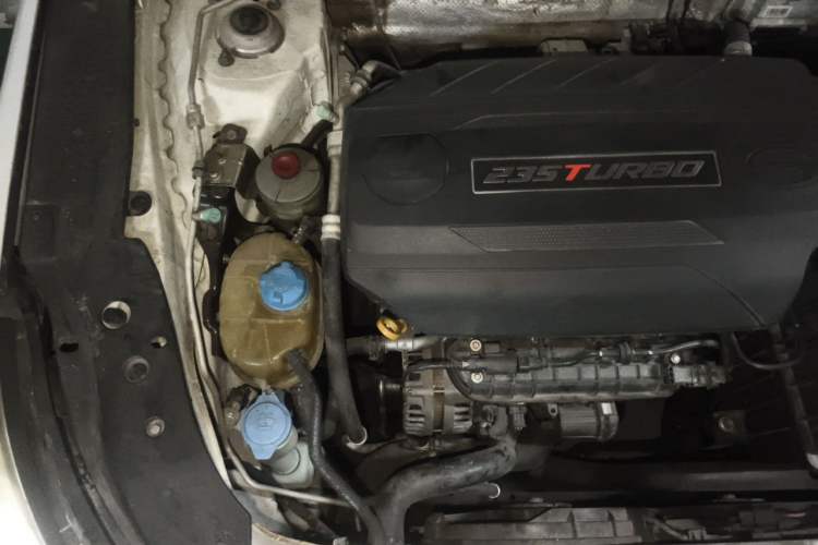Used GAC Trumpchi GA6 2016 235T DCT Elite Edition Engine Bay Right