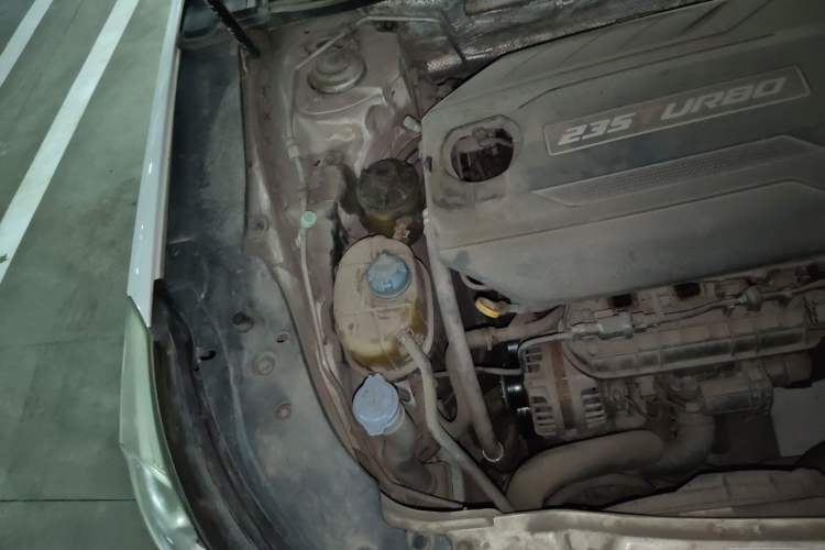 Used GAC Trumpchi GA6 2016 235T DCT Comfort Edition Engine Bay Right