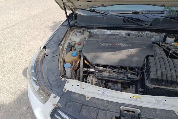 Used GAC Trumpchi GA6 2016 235T DCT Luxury Edition Engine Bay Right