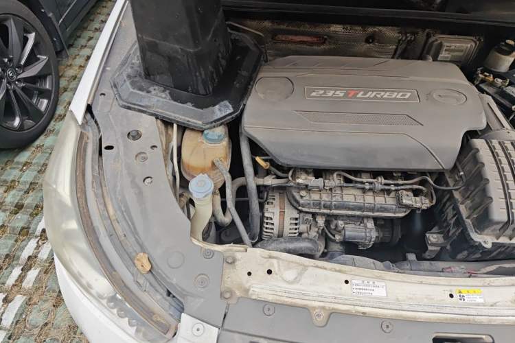 Used GAC Trumpchi GA6 2016 235T DCT Elite Edition Engine Bay Right