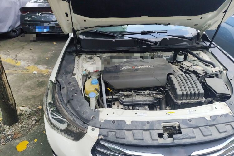 Used GAC Trumpchi GA6 2016 235T DCT Luxury Edition Engine Bay Right