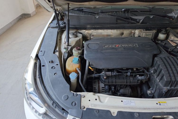 Used GAC Trumpchi GA6 2016 235T DCT Luxury Edition Engine Bay Right