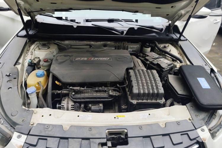 Used GAC Trumpchi GA6 2016 235T DCT Elite Edition Engine Bay
