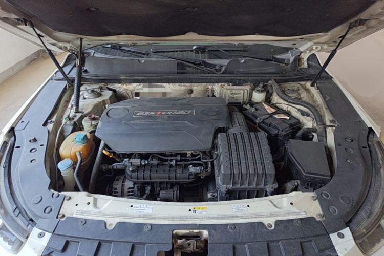 Used GAC Trumpchi GA6 2016 235T DCT Luxury Edition Engine Bay