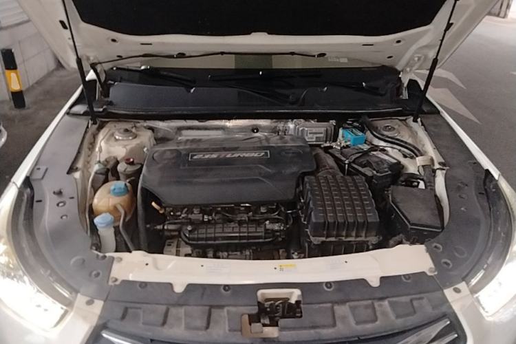 Used GAC Trumpchi GA6 2016 235T DCT Elite Edition Engine Bay