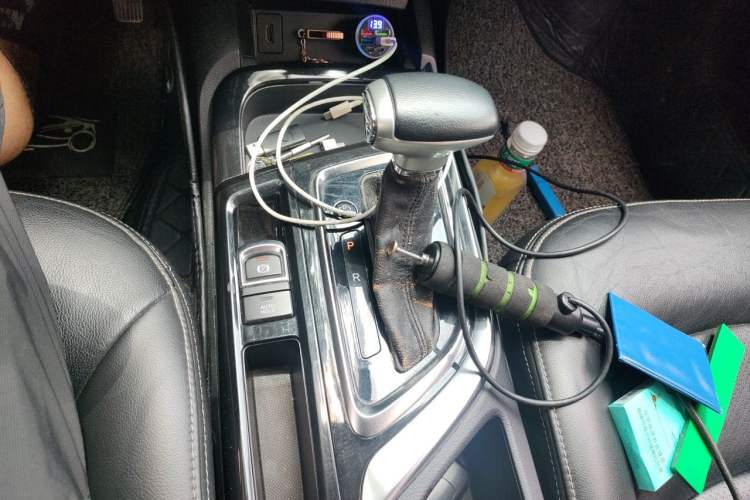 Used GAC Trumpchi GA6 2016 235T DCT Luxury Edition Gear Lever