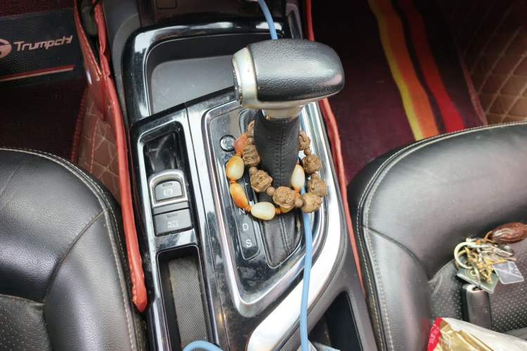 Used GAC Trumpchi GA6 2016 235T DCT Elite Edition Gear Lever